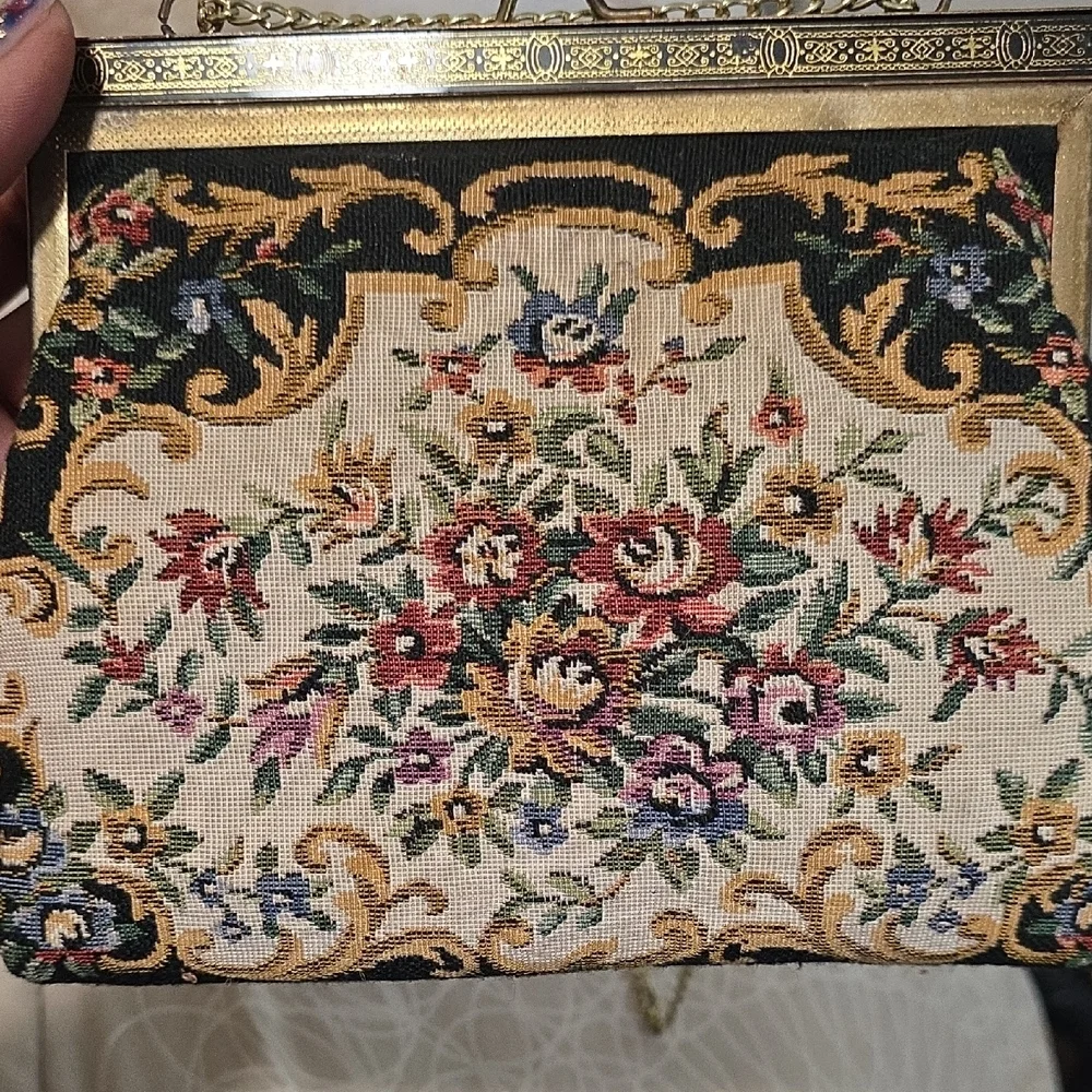 Vintage Floral Tapestry Chain Bag - Picture 6 of 6